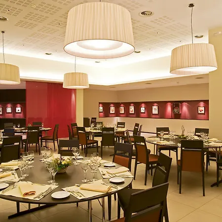Pullman Madrid Airport & Feria 