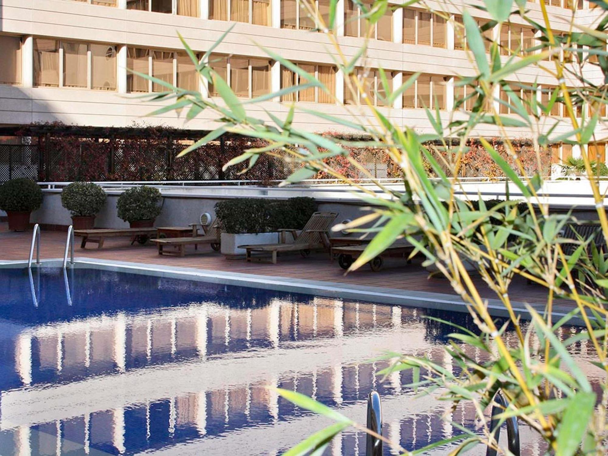 Pullman Airport & Feria Hotel 4*